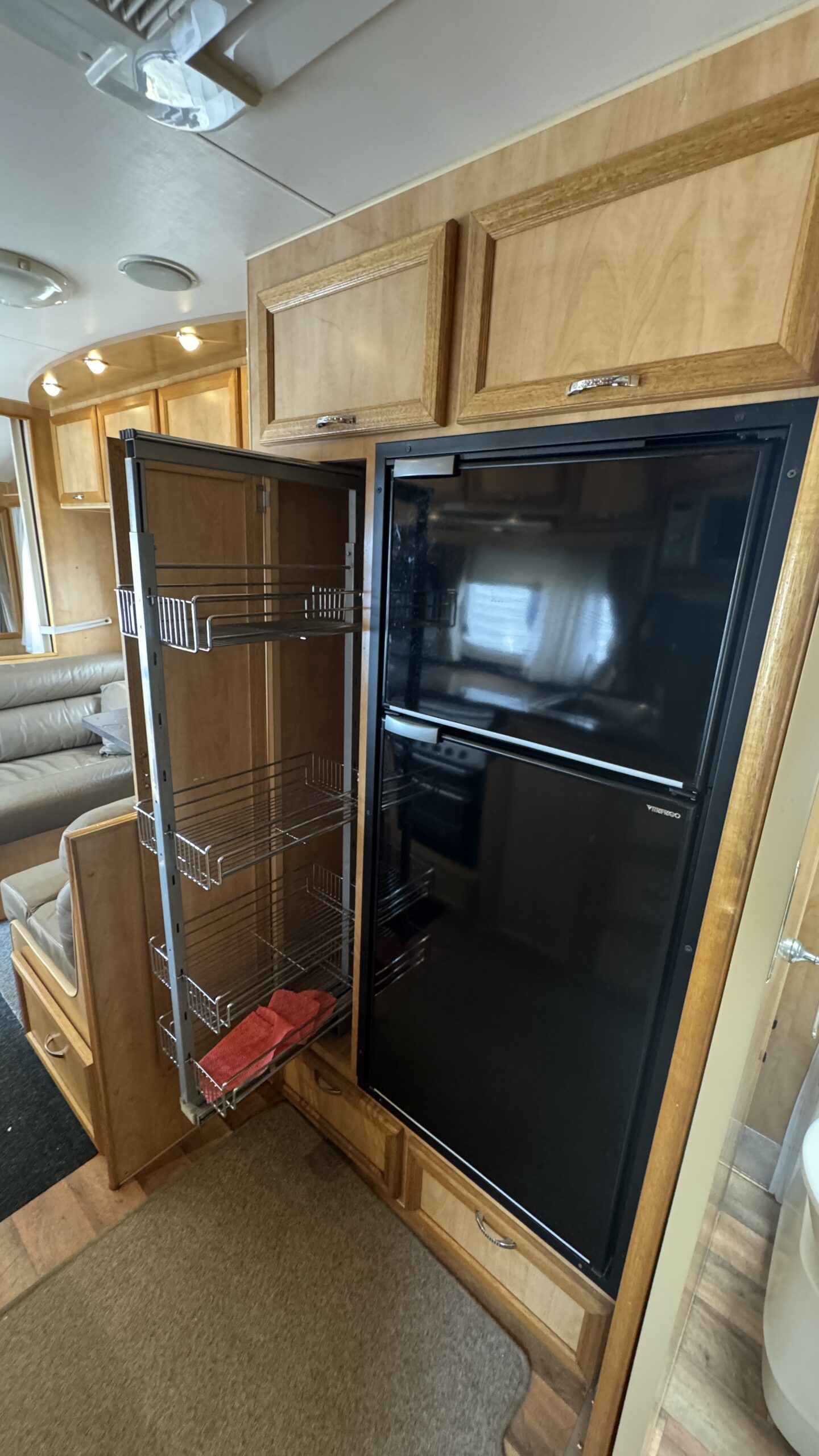 
								2009 Paradise Explorer XL Dual Doors full									