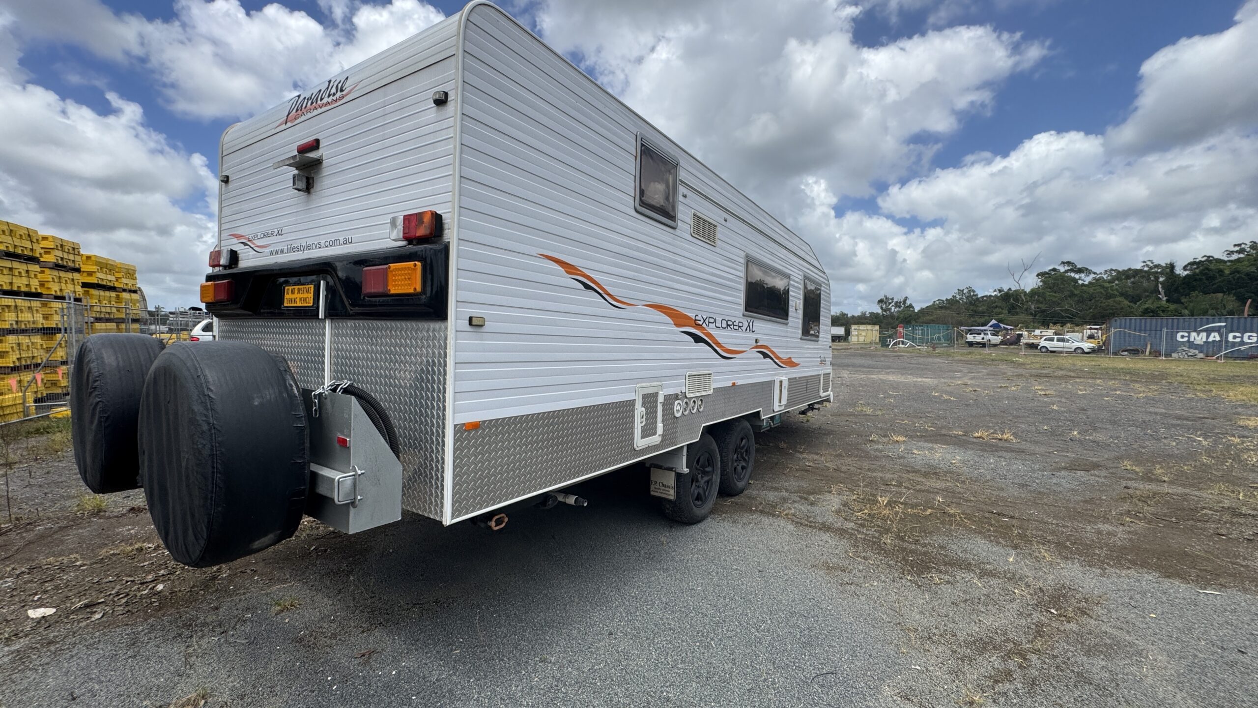 
								2009 Paradise Explorer XL Dual Doors full									